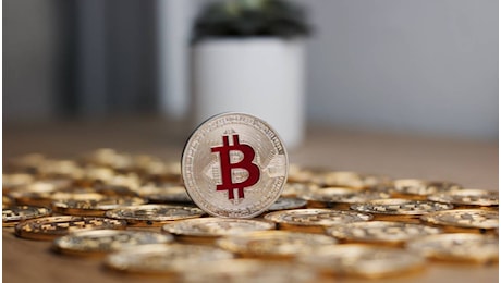 Bitcoin raggiunge 94mila dollari: la corsa senza fine della criptovaluta