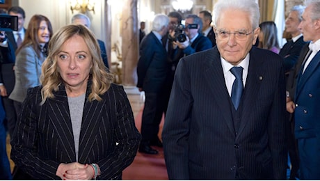 Mattarella e Meloni, pranzo al Quirinale. Colloquio sulla finanziaria e sul successore di Fitto