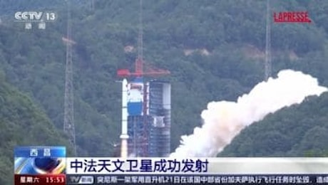 Cina, lanciato un satellite astronomico in cooperazione con la Francia