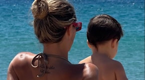 Michelle Hunziker, Incantevole in Vacanza con una Dedica Speciale al Nipote Cesare: Un Momento di Pura Emozione