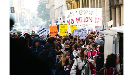 Diretta manifestazione 15 novembre a Bologna: collettivi contro la riforma universitaria