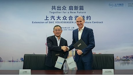 Volkswagen chiude a Xinjiang ma rafforza la partnership con il colosso cinese SAIC