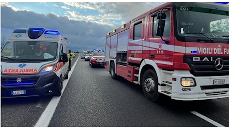 Incidente sulla Palermo-Sciacca, tre morti e tre bambini feriti (trasportati in codice rosso all'ospedale) dopo un frontale tra due auto