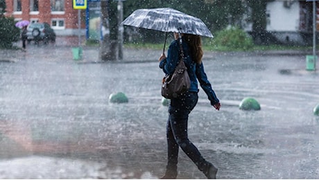 Meteo, calo termico, temporali, grandine e neve. Nelle prossime ore un fronte di aria fredda colpirà molte regioni