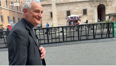 Il cardinale Zuppi: «Io Papa? Mai sperato. Prima lo scudetto del Bologna»