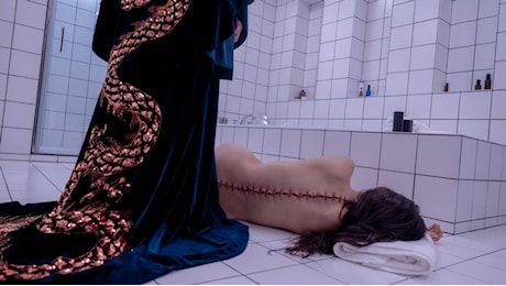 The Substance , da oggi al cinema la favola body horror della principessa che diventò strega