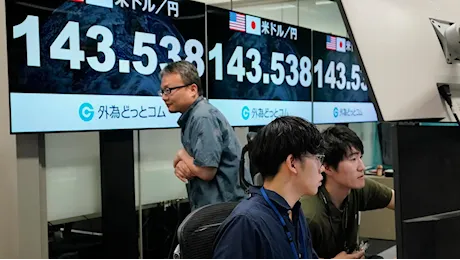 Le Borse asiatiche crollano per paura della recessione: Tokyo precipita a -12,4%