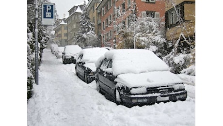 Meteo: nevicate eccezionali in Svizzera, Lucerna batte il record assoluto di neve in 24 ore