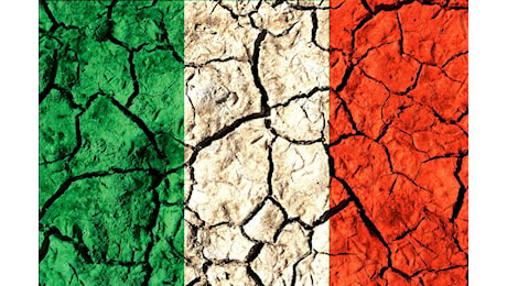 Siccità in Italia, ma la mancanza d’acqua ha più ragioni: le cause spiegate dall’esperto