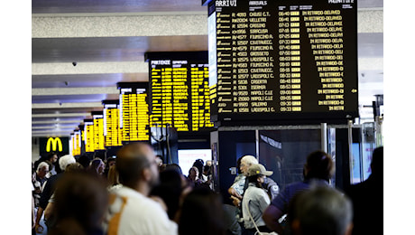 Basta un chiodo per non fare arrivare i treni sotto Salvini