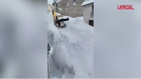 Abruzzo, a Campo di Giove una nevicata da record