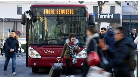 Sciopero 29 novembre: orari e fasce di garanzia bus, metro, scuola, sanità, dipendenti statali e privati. Voli cancellati, salvi i treni