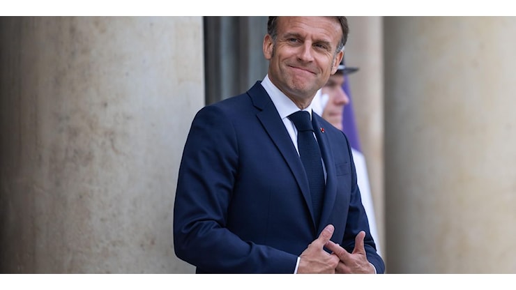 Dopo i porporati, Macron incontra i massoni - La Verità Dopo i porporati, Macron incontra i massoni - La Verità