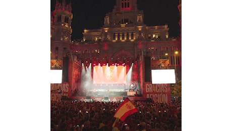 Spagna, notte folle: Nico Williams scatenato