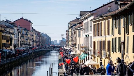 Previsioni meteo giovedì 26 dicembre, a Milano e in Lombardia bel tempo, sole e temperature in aumento