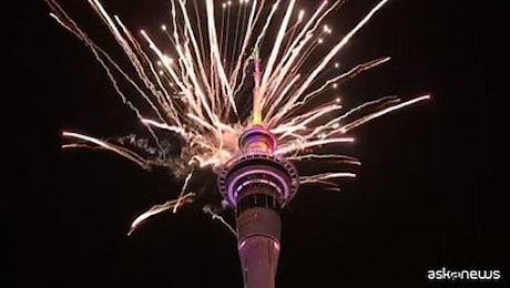 Capodanno in Nuova Zelanda, spettacolo nel cielo di Auckland