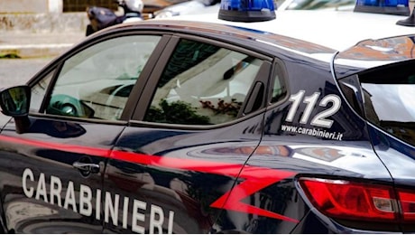 Abusa di una 16enne, bloccato da alcuni cittadini e arrestato