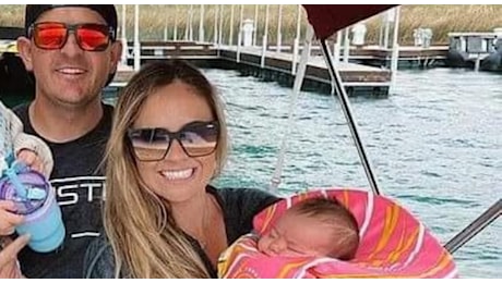 Caldo, morta neonata di 4 mesi: fatale la gita in barca con i genitori, c'erano 49 gradi
