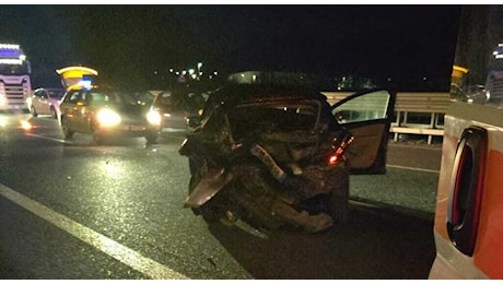 Incidente sull'Autostrada A2, schianto tra due auto: due feriti a Pontecagnano