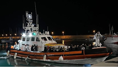 Traffico di migranti, scoperta organizzazione in Calabria: sei arresti