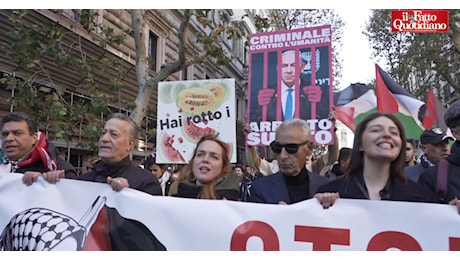 Migliaia in corteo a Roma per la Palestina: “Si rispetti la decisione della Corte penale internazionale, Netanyahu va arrestato”