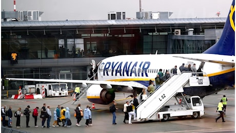 Ryanair rimborsa i costi extra, a chi spettano i soldi e come riceverli