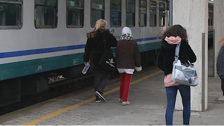 Ravenna-Bologna: disagi persistenti sulla linea ferroviaria secondo Legambiente