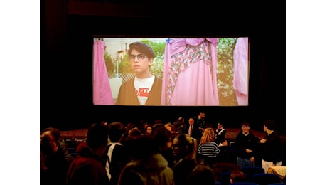 Due giorni di cinema contro il bullismo, 500 studenti per “Il ragazzo dai pantaloni rosa”