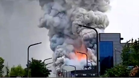 Esplode una fabbrica di batterie: almeno 20 morti