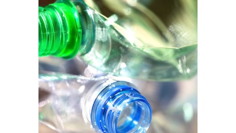 Le novità del 2025 per le bottiglie di plastica