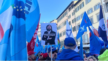 Sciopero generale, il corteo a Firenze: “Salvini ci conti, siamo oltre 70.000”. Uffizi chiusi