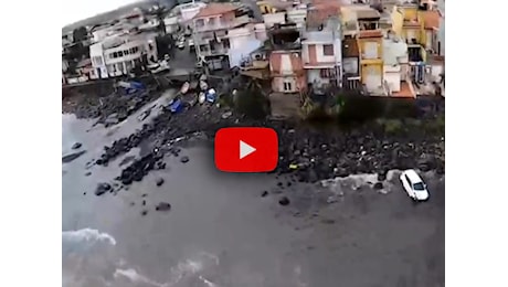 Alluvione in Sicilia, i Vigili del Fuoco sorvolano le coste tra Acireale e Riposto nel Catanese; il Video