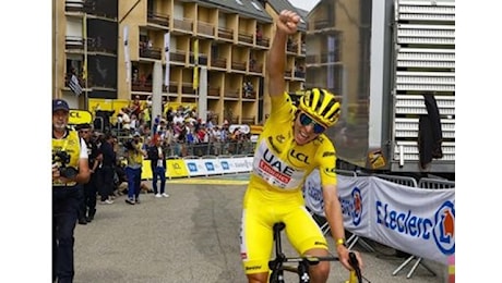 Tour de France, Pogacar attacca e vince sui Pirenei. Vingegaard rincorre