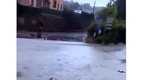 Maltempo, frane ed allagamenti in Emilia: i video dell'alluvione a Langhirano. Cosa accadrà nelle prossime ore?