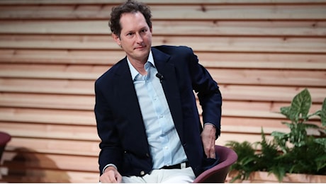 Ferrari, John Elkann: avanti con l’elettrica e presto anche nella vela. L’assemblea approva il dividendo record