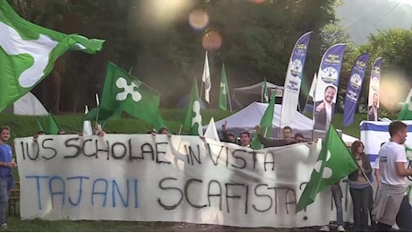 Tensione a Pontida, il 'vaffa' dei giovani della Lega contro Tajani per lo Ius Scholae