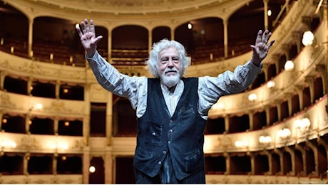 Glauco Mauri è morto a 93 anni. Addio al grande attore teatrale