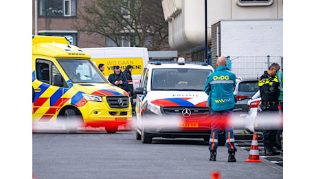 Olanda, attacco con coltello a Rotterdam: un morto e due feriti gravi