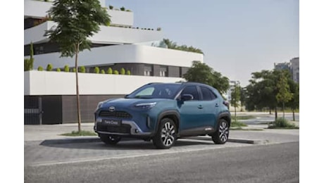 Toyota Yaris Cross 2025: prezzo, allestimenti e motorizzazioni. Le novità del Suv compatto