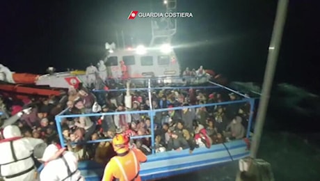 Sbarchi a Lampedusa, oltre 100 trasportati a Siracusa