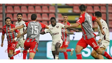 Il derby emiliano se lo aggiudica il Sassuolo, la Cremonese vince contro la Salernitana