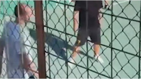 Video, Allegri torna a giocare nel gabbione a Livorno