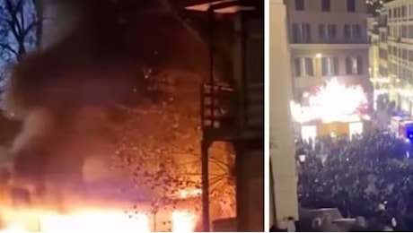 Incendio a Villa Borghese: panico tra i turisti in piazza del Popolo. Chiuse 2 stazioni della Metro A