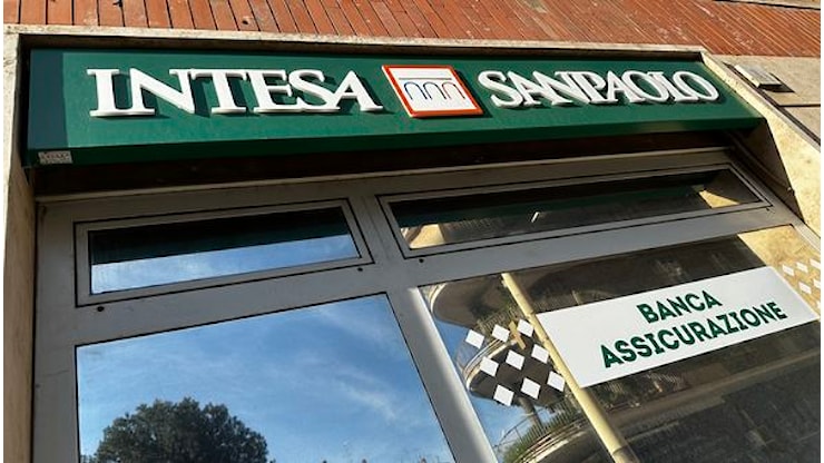 Intesa Sanpaolo premiata da analisti dopo conti vigilia - La Stampa Intesa Sanpaolo premiata da analisti dopo conti vigilia - La Stampa