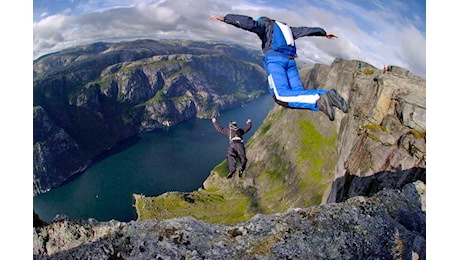 Si lancia dal Piz da Lech, muore base jumper