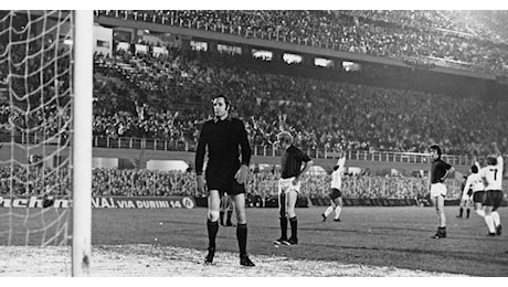 È morto l'ex portiere Fabio Cudicini a 89 anni. Il Ragno Nero protagonista con Milan, Roma e Udinese