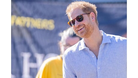 Harry e i 40 anni, foto auguri compleanno tagliata per escludere Meghan?