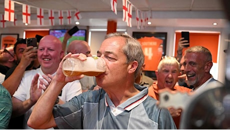 Nigel Farage, l'outsider populista cresce nei pub della Londra popolare. E potrebbe affondare i Tory
