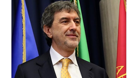 Sanità, Marsilio:”Siamo la sola regione ad aver il 100% dei posti letto di terapia intensiva e sub-intensiva”