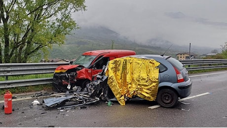 Val Camonica, pauroso incidente sulla Statale del Tonale: un morto, tre feriti e 5 veicoli coinvolti